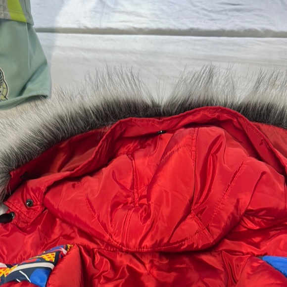 Soda Puffer Jacket Red and Blue with Comic Print - Picture 16 of 16